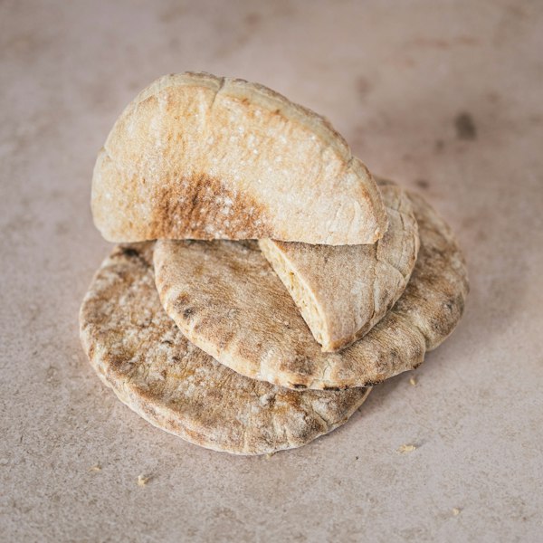 ערימת פיתות טריות